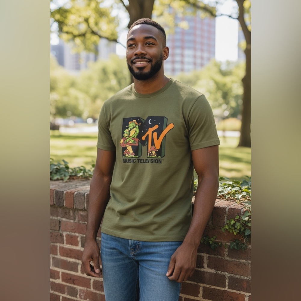 MTV Graphic Olive Green T-Shirt size XL